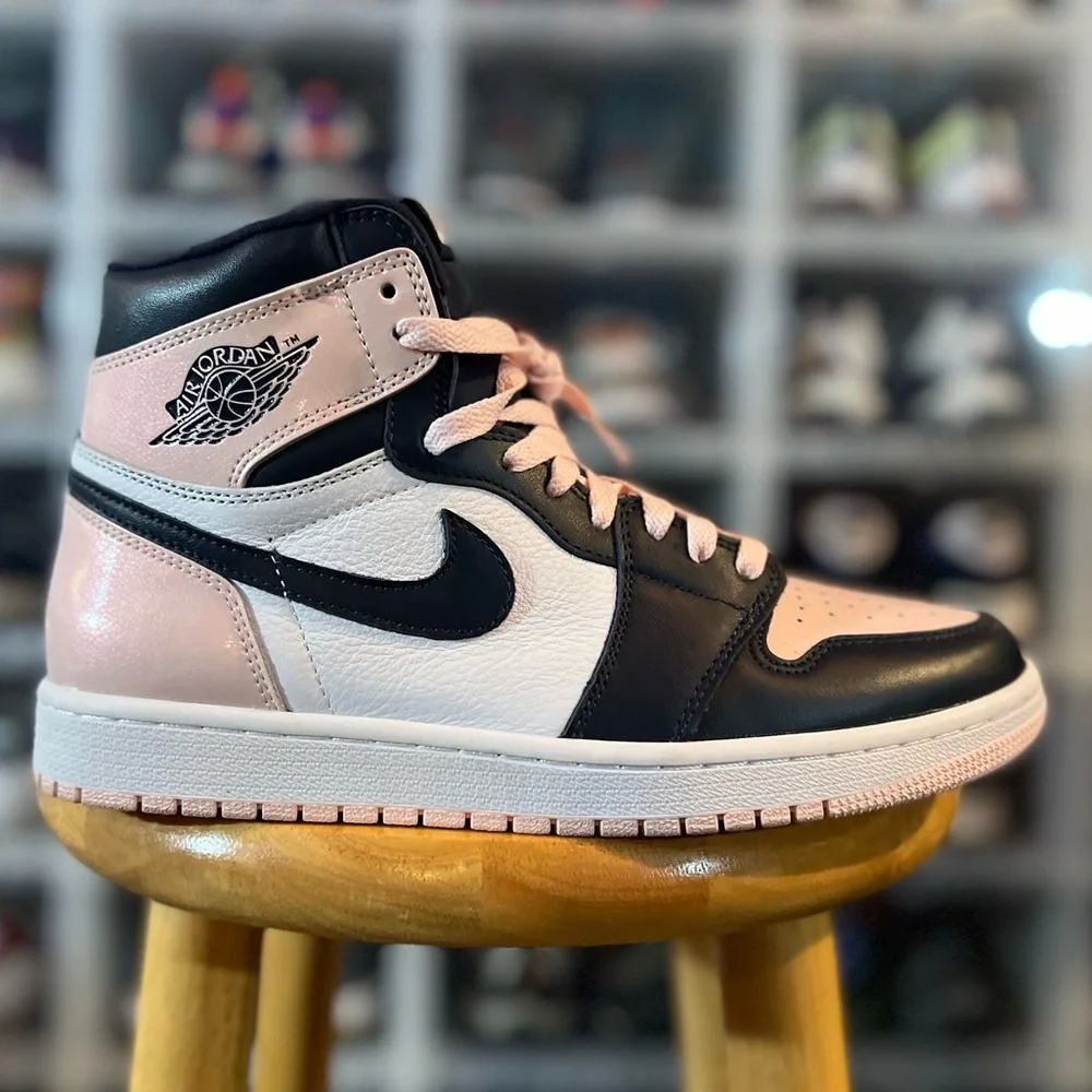 Jordan 1 Retro “Atmosphere”